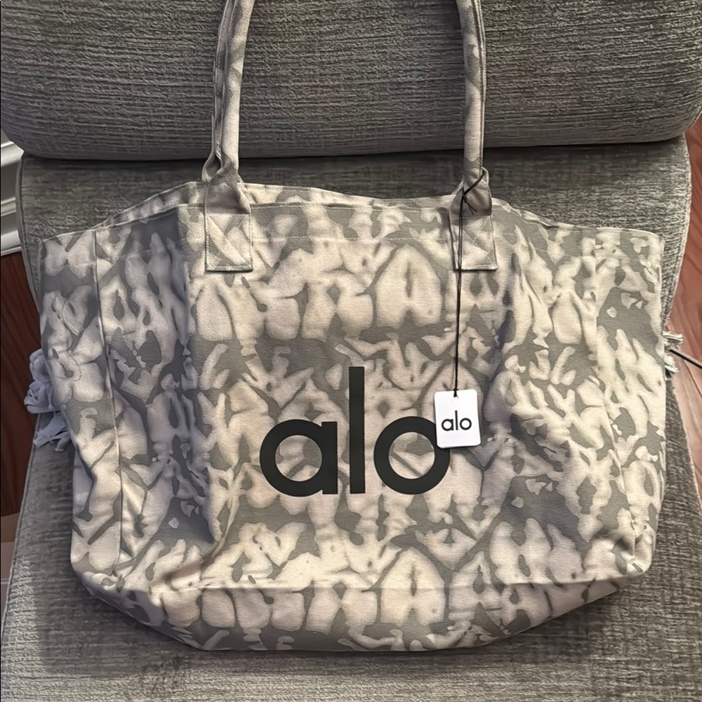 ALO Yoga Gray Women's Tote Bag